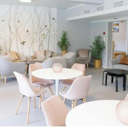 Sentrum Guest house Husnes